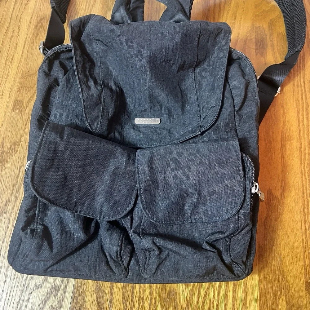 baggallini backpack Black Animal Print Heavy Duty Nylon Travel Bag Purse